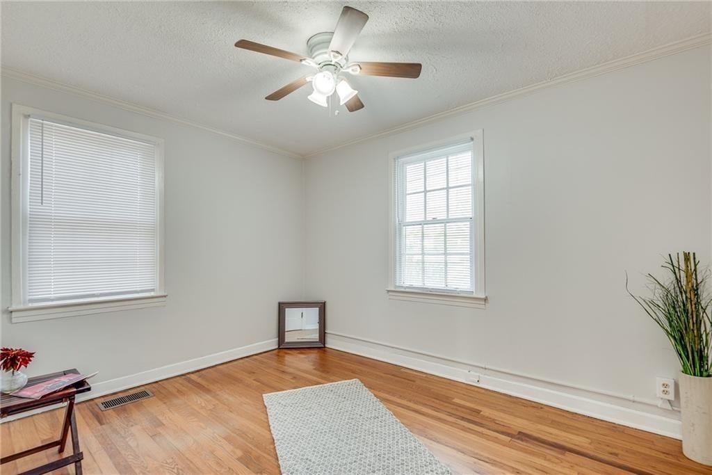 388 Ashley Avenue Ne - Photo 16
