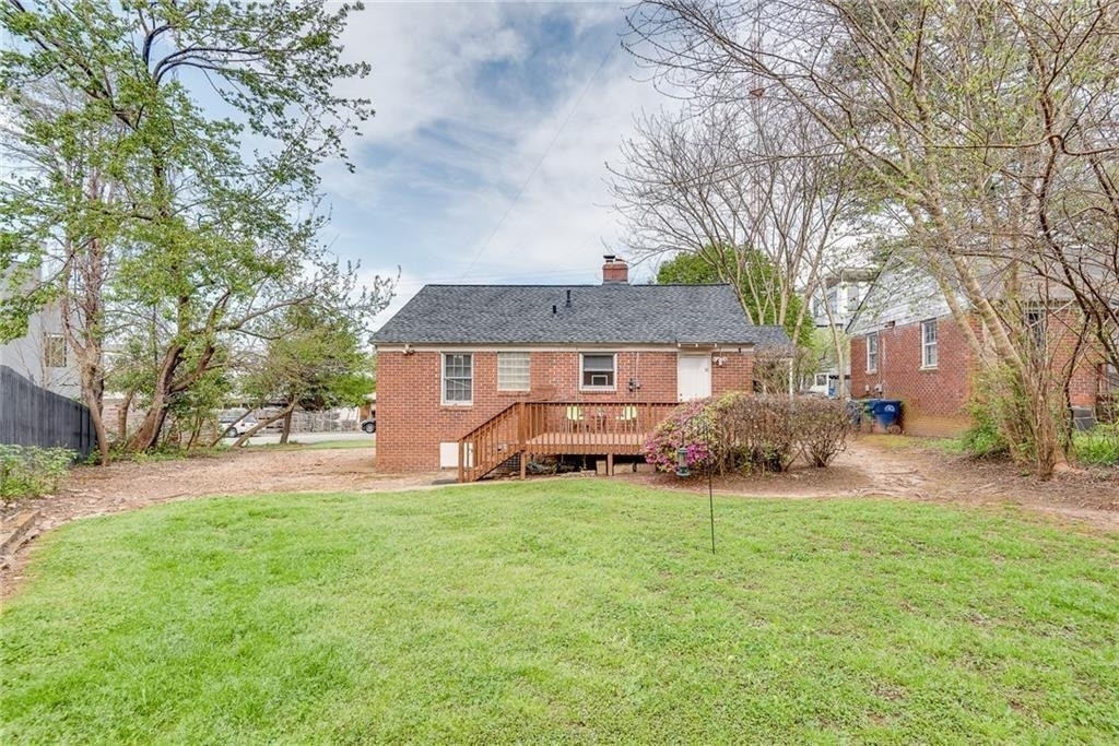 388 Ashley Avenue Ne - Photo 18