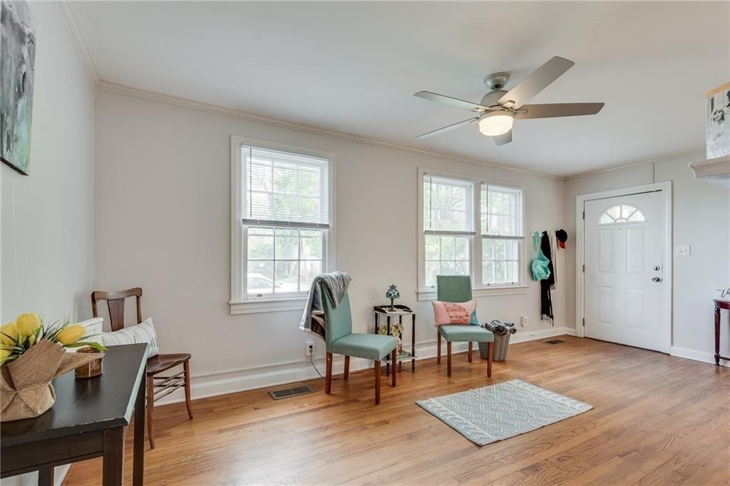 388 Ashley Avenue Ne - Photo 9
