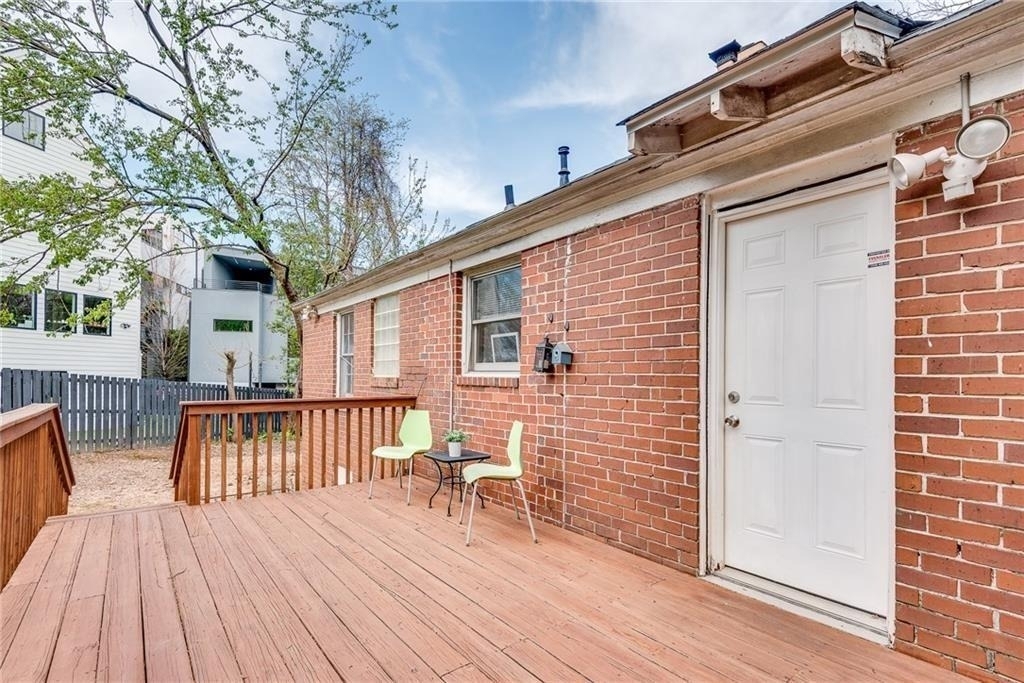 388 Ashley Avenue Ne - Photo 17