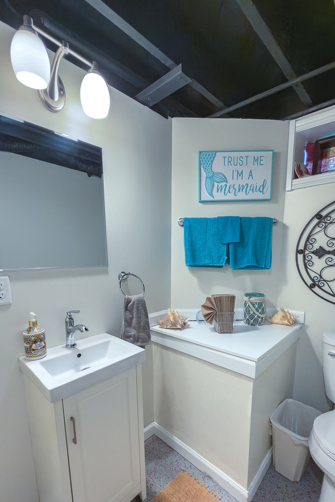807 W John Street - Photo 32