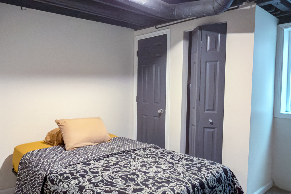 807 W John Street - Photo 29