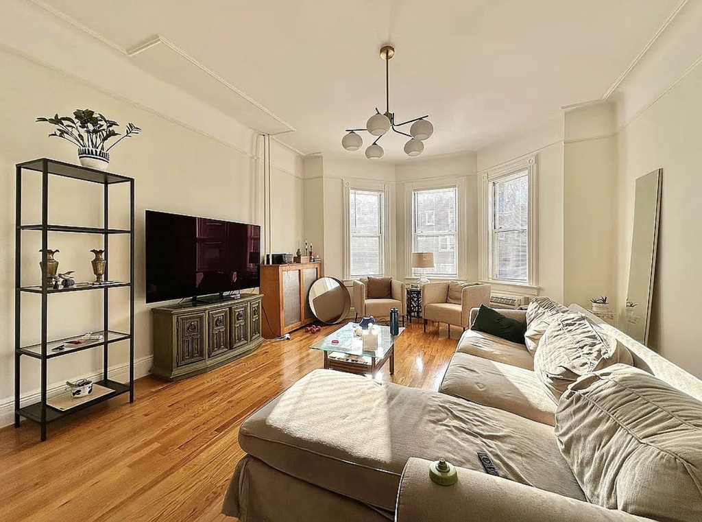 31 & 37th Street - Photo 4