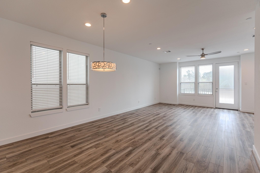 18736 B Centro Main St - Photo 8
