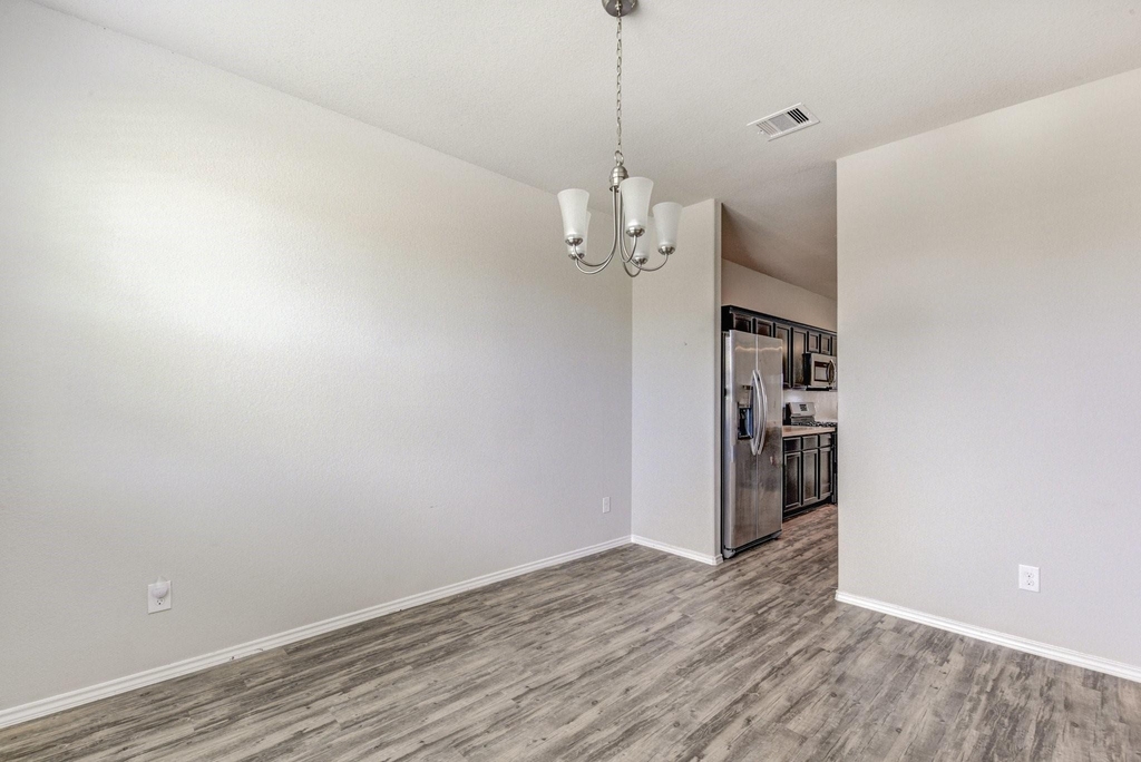 20923 Corisande Street - Photo 6