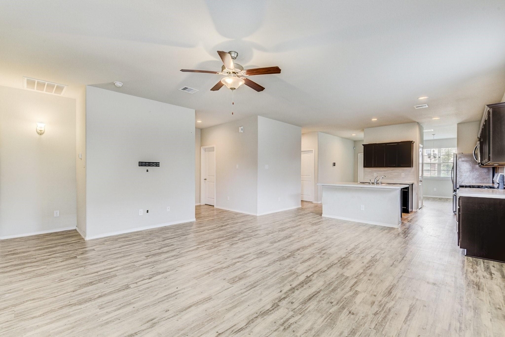 20923 Corisande Street - Photo 7