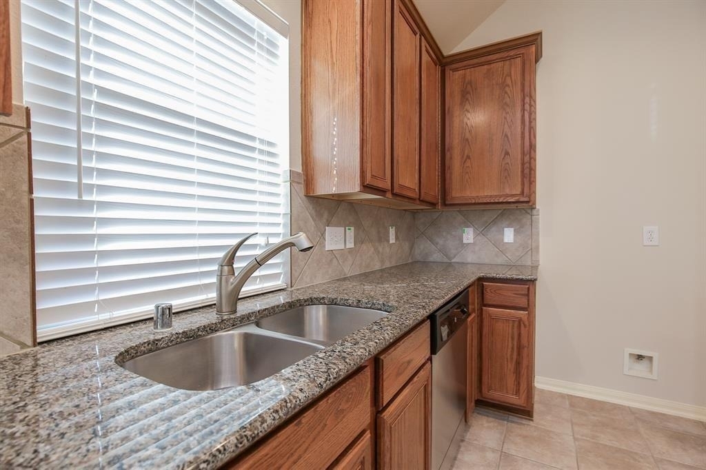 11414 Ryan Manor Drive - Photo 3