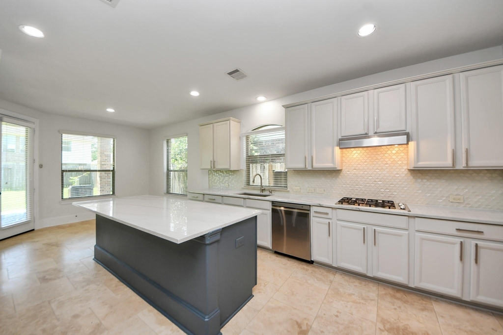 12430 Fossil Point Lane - Photo 6