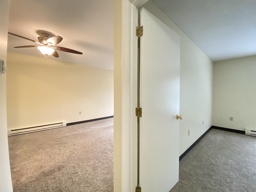 163 Eastern - Photo 24