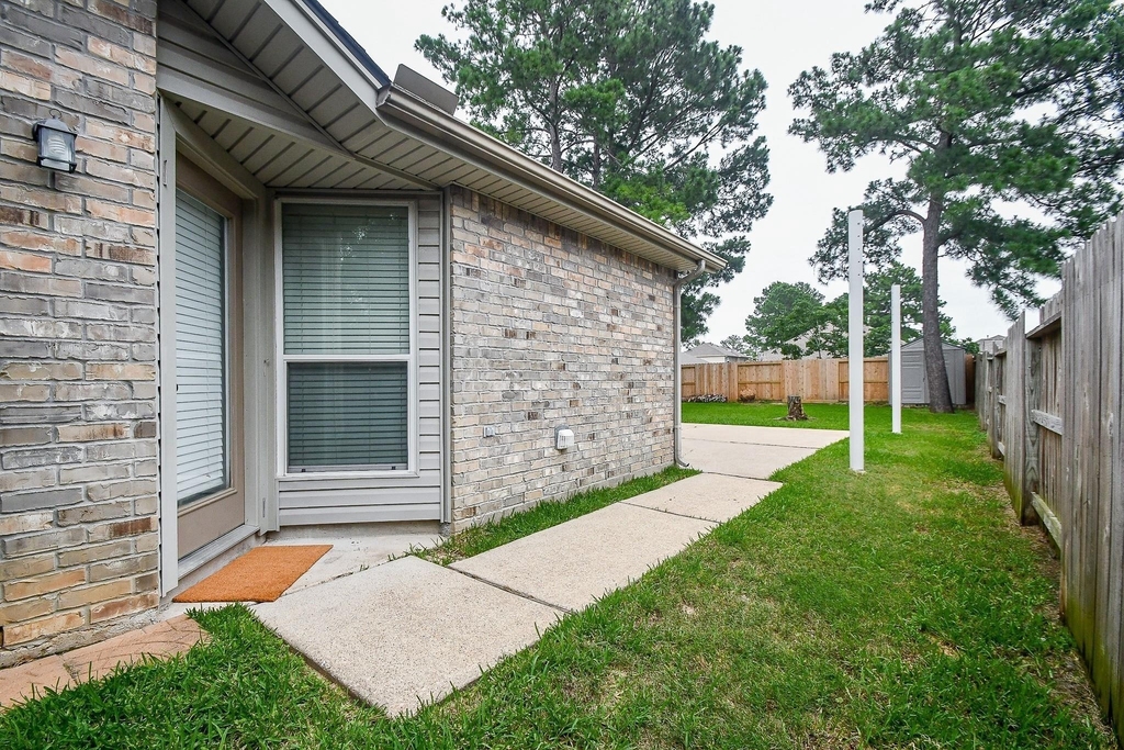 10614 Sunswept Fields Lane - Photo 27