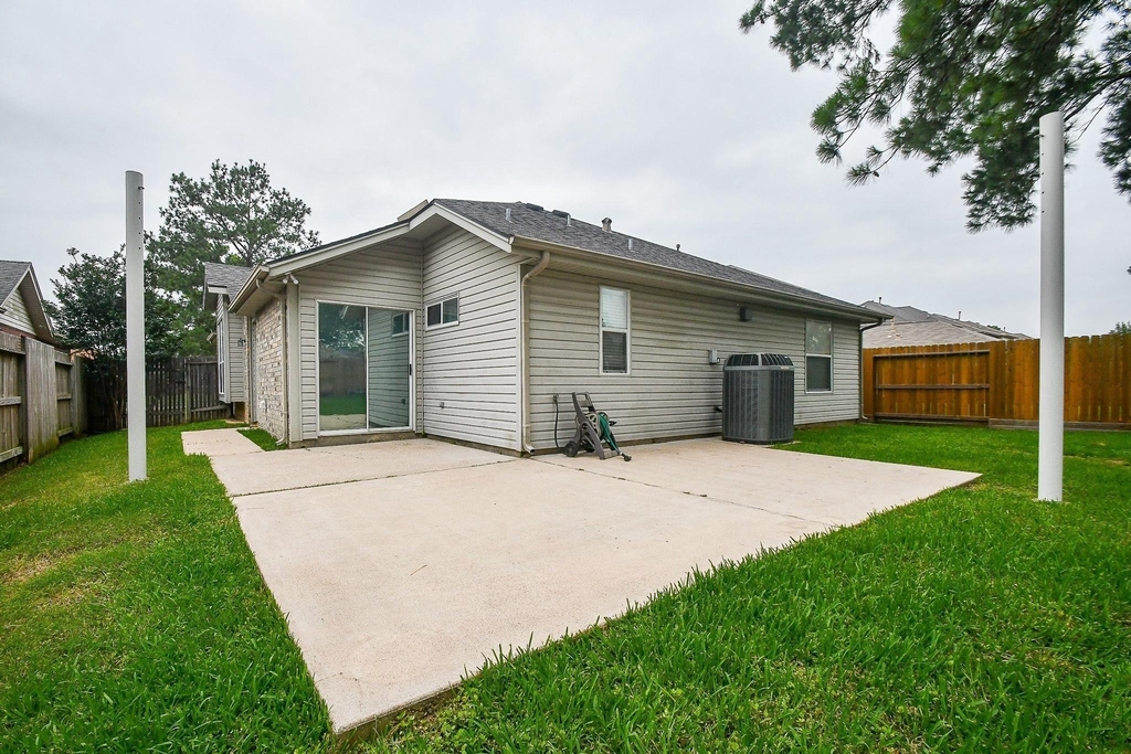 10614 Sunswept Fields Lane - Photo 28