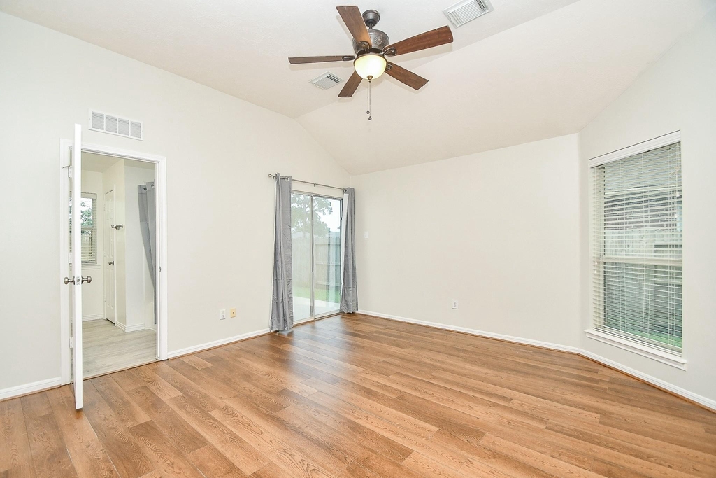 10614 Sunswept Fields Lane - Photo 23