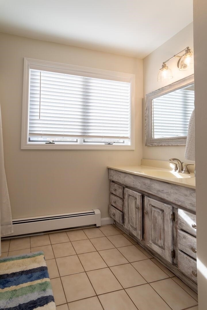 7 Lowell - Photo 13