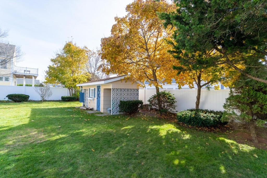 7 Lowell - Photo 20