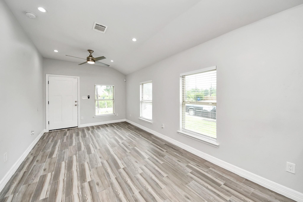 6613 Morrow Street - Photo 3