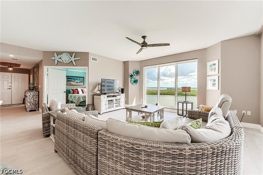 4183 Bay Beach Lane - Photo 7