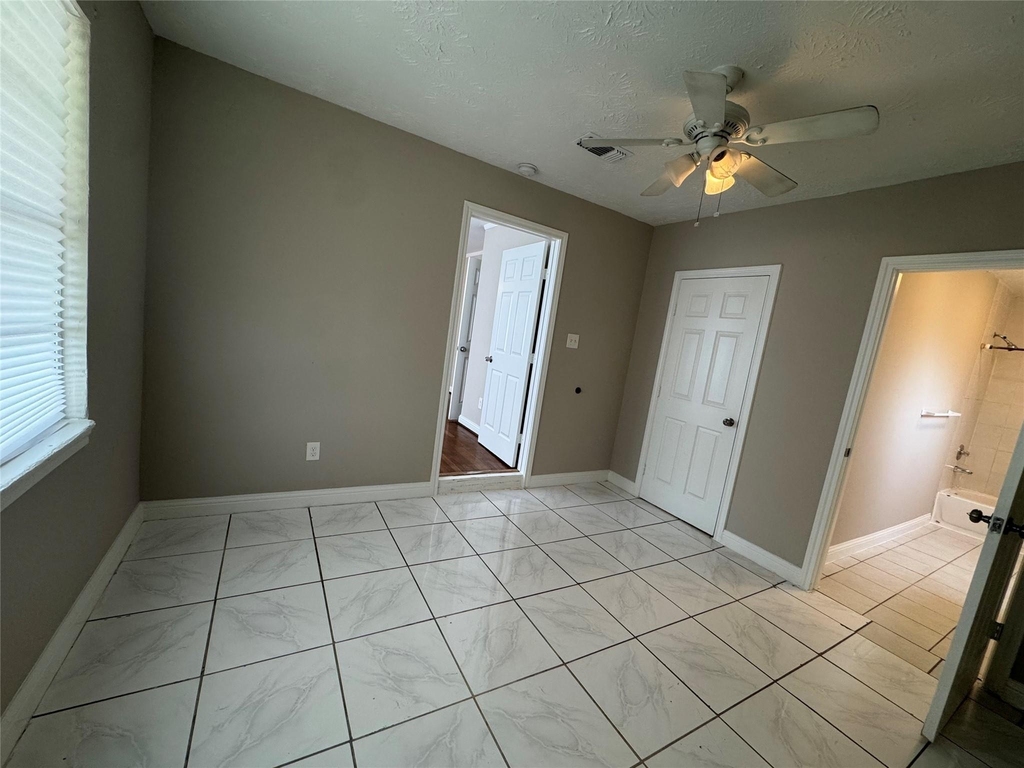 814 Globe Street - Photo 2