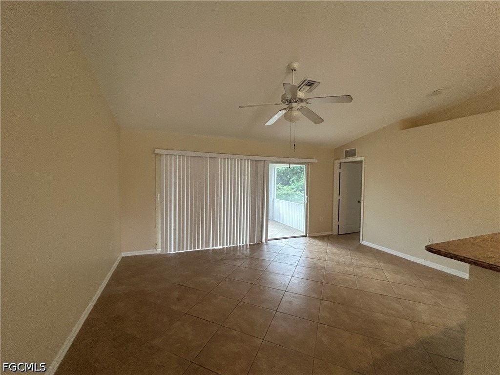 6012 Thrush Avenue - Photo 3