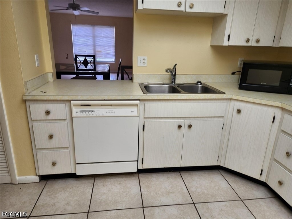 4104 Se 12th Place - Photo 1