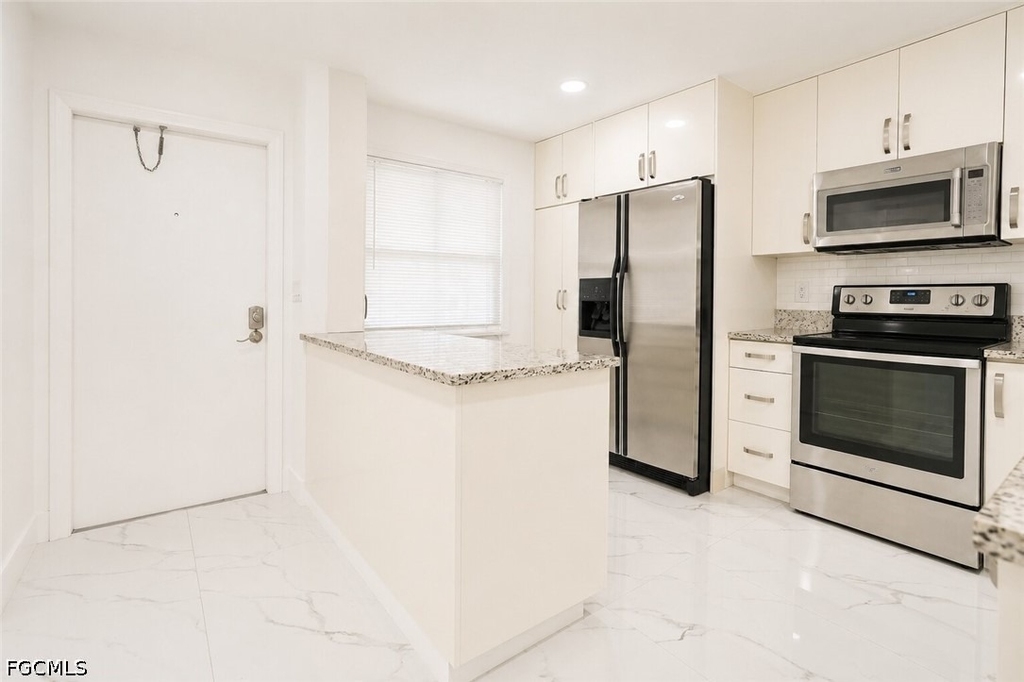 2504 Se 16th Place - Photo 8
