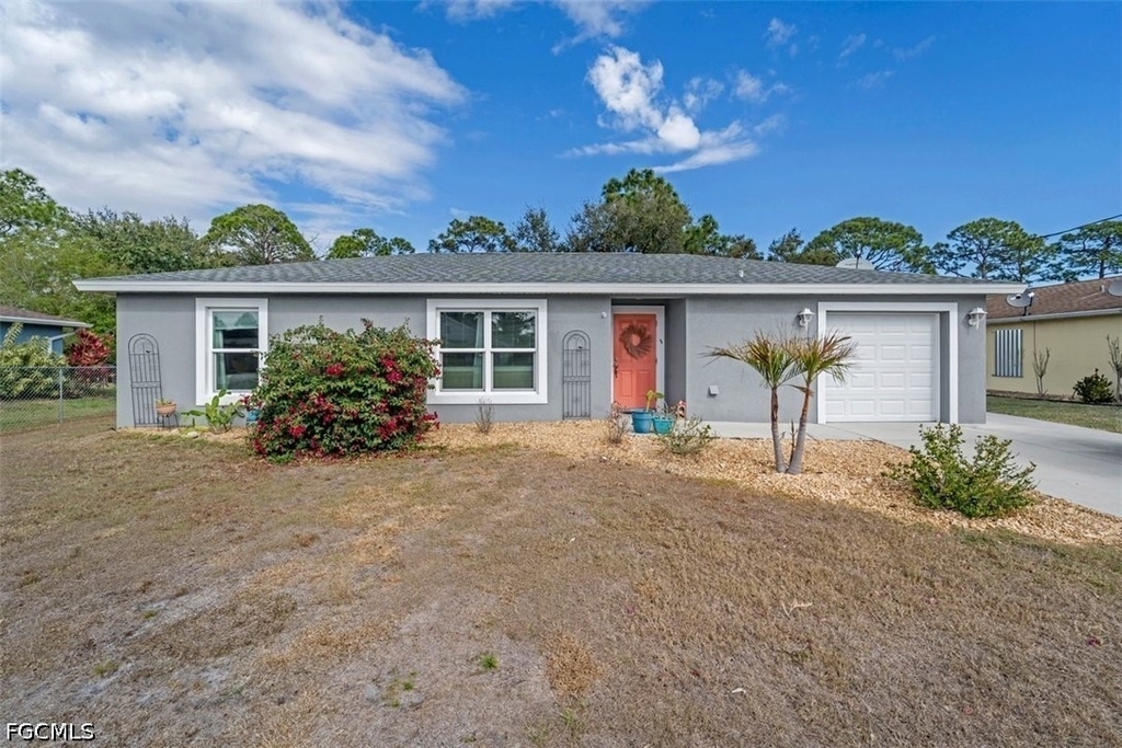 5013 Se Tradewinds Circle - Photo 0