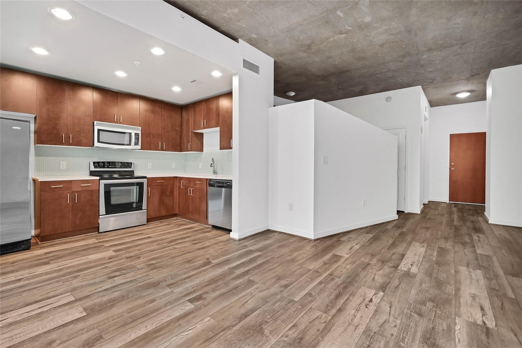 5925 Almeda Road - Photo 0