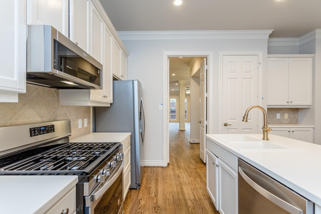 2504 Park Street - Photo 17