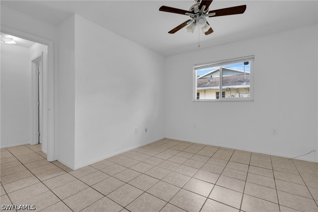 421 Se 24th Avenue - Photo 4