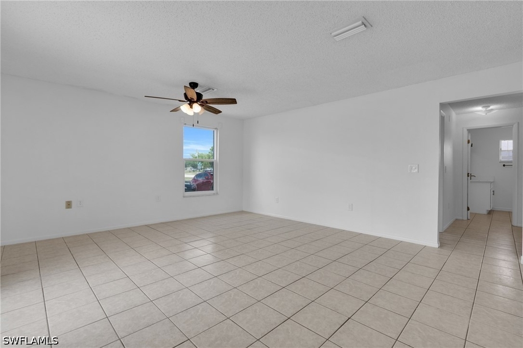 421 Se 24th Avenue - Photo 6