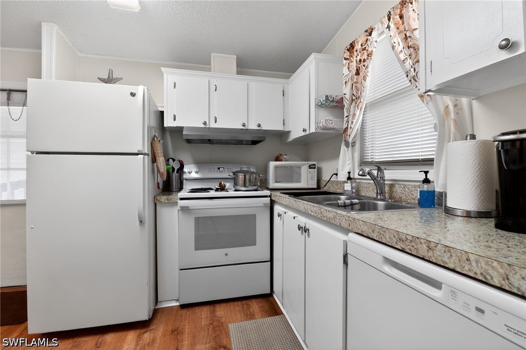 183 Oceans Boulevard - Photo 4