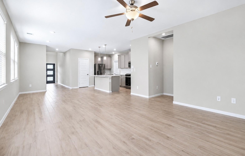 17542 Rosette Grass Drive - Photo 13