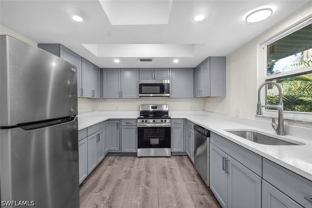 1284 Rainbow Court - Photo 3