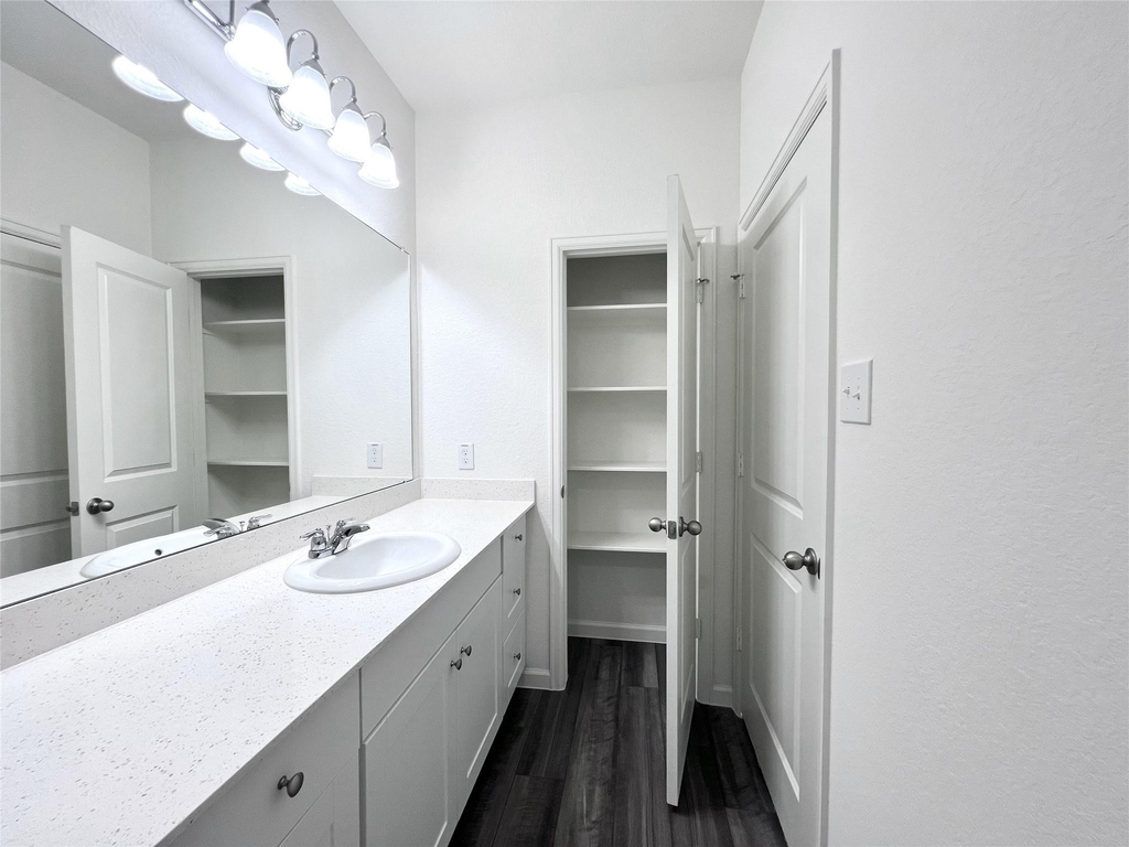 680 Amesbury Road - Photo 9