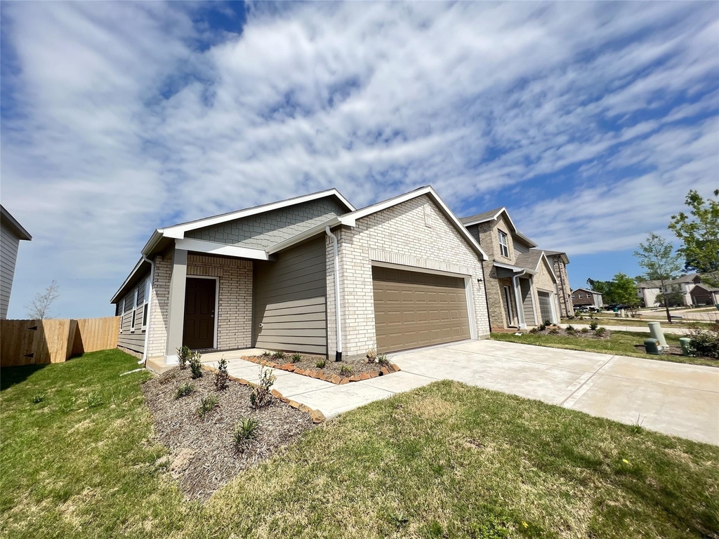 680 Amesbury Road - Photo 0