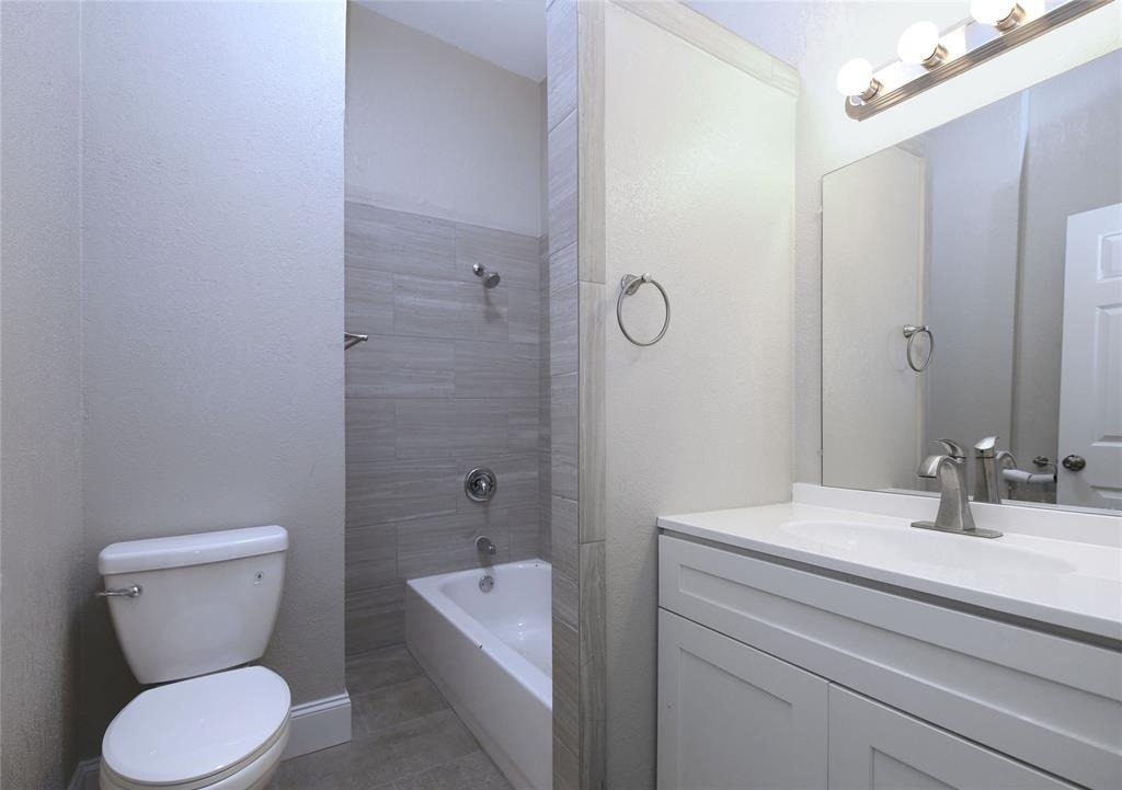4445 Rusk - Photo 9