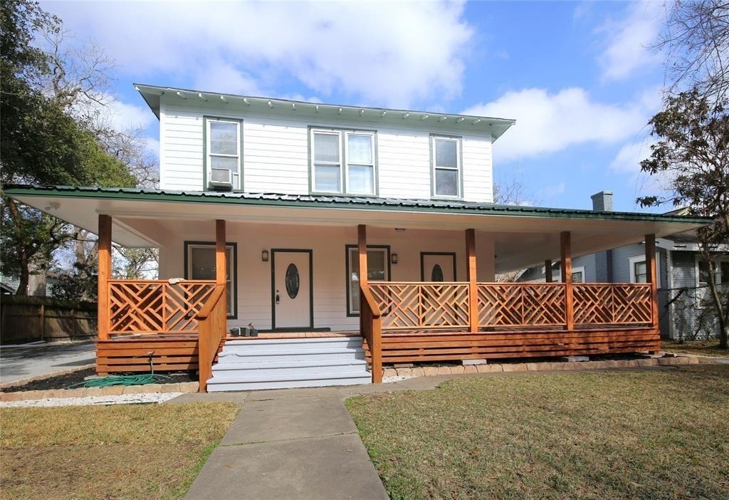 4445 Rusk - Photo 0
