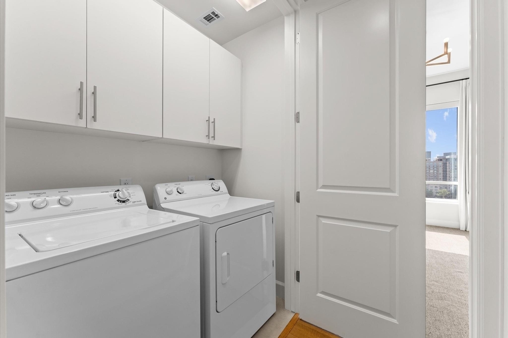 2207 Bancroft Street - Photo 18