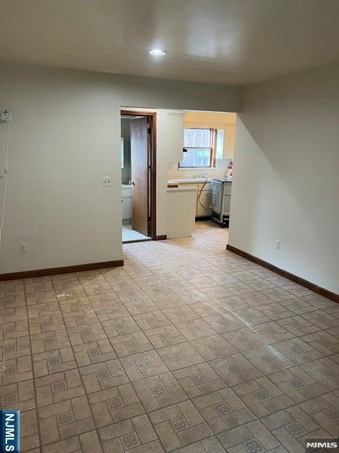 473 Washington - Photo 3