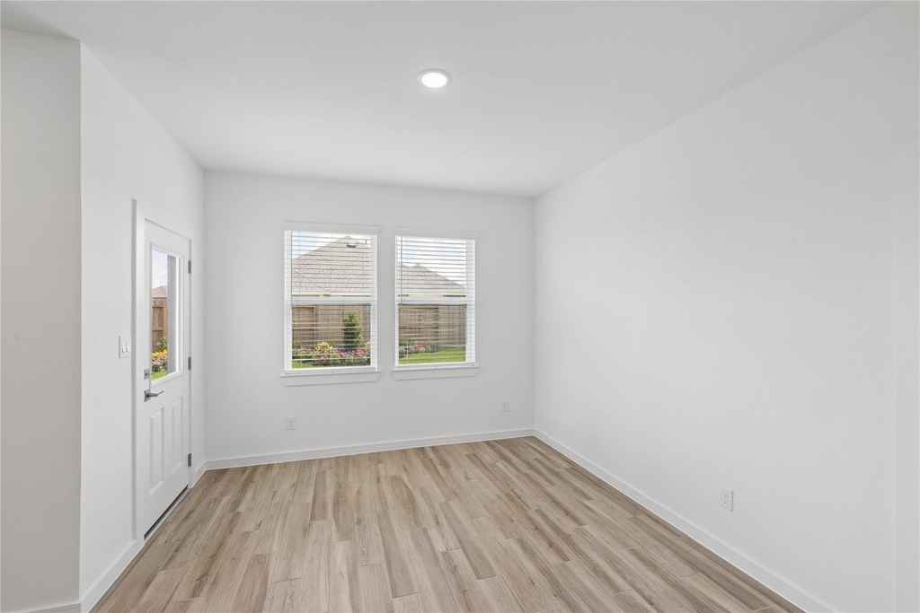 556 Day Station Drive - Photo 13