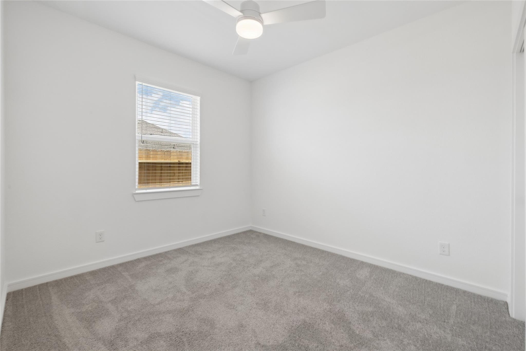 556 Day Station Drive - Photo 5
