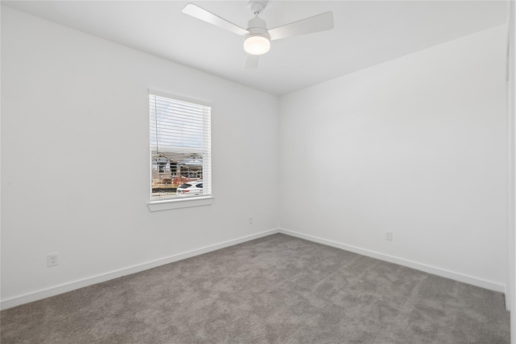 556 Day Station Drive - Photo 3
