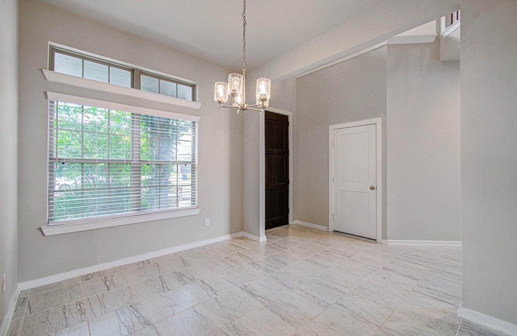 11006 Bexley Village Court - Photo 4