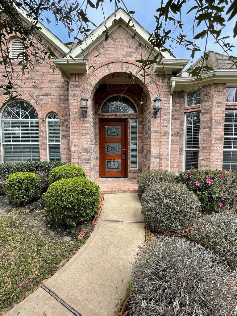 17606 Mossy Brook Court - Photo 0