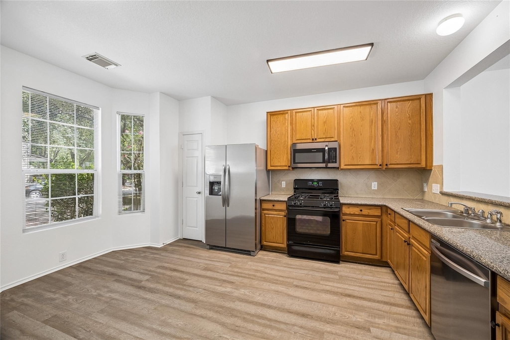 3418 Glenmore Meadow - Photo 5