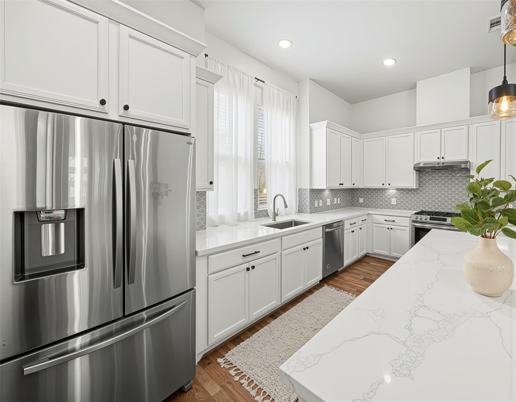 719 Leverkuhn Street - Photo 15