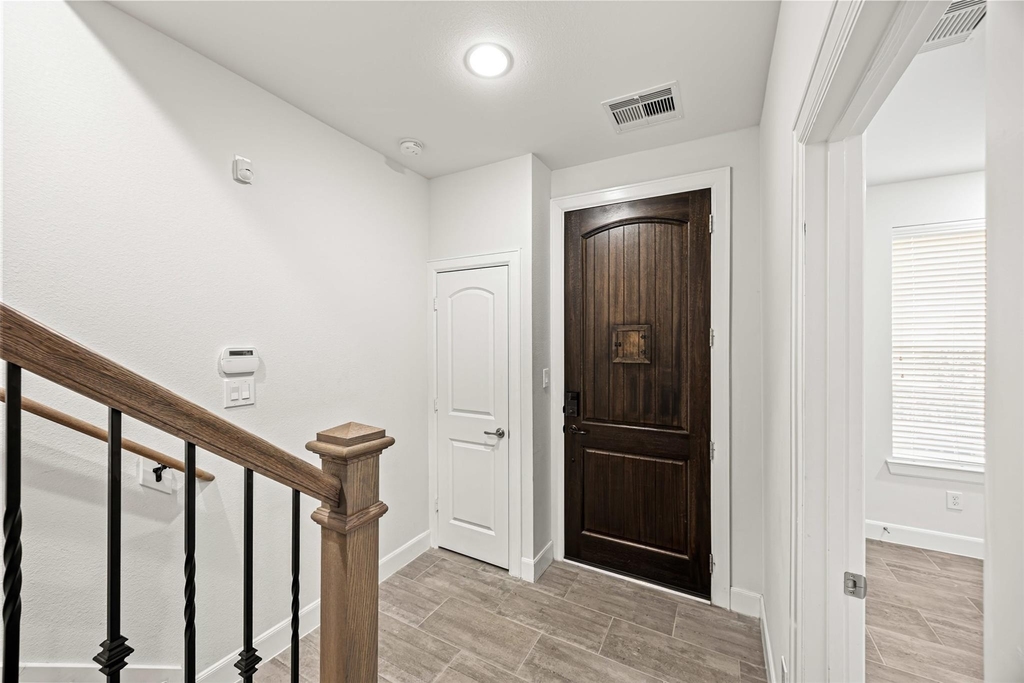 719 Leverkuhn Street - Photo 7
