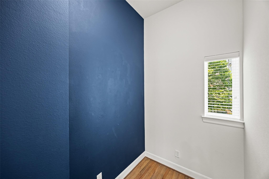 719 Leverkuhn Street - Photo 18