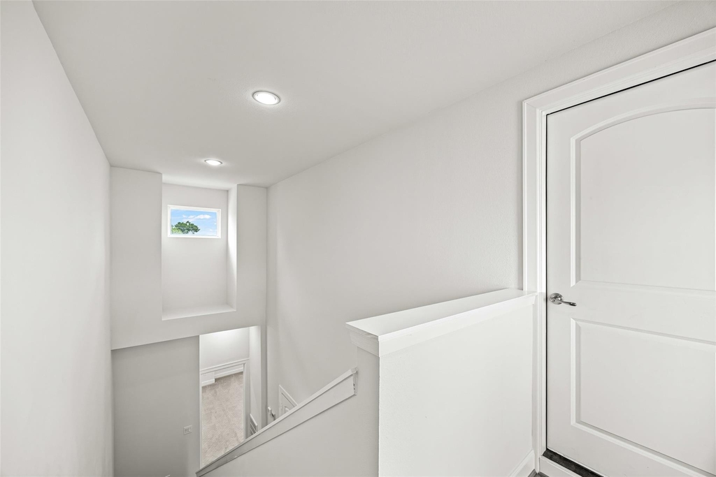 719 Leverkuhn Street - Photo 35
