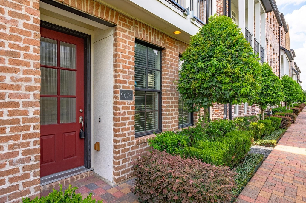 9674 Knight Road - Photo 4