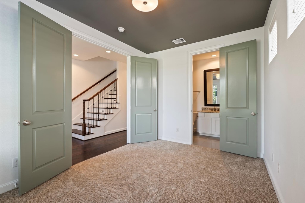 9674 Knight Road - Photo 7